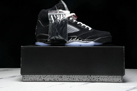 Hyperoad Metallic Jordan Air 5 “Black Reimagined” 0713